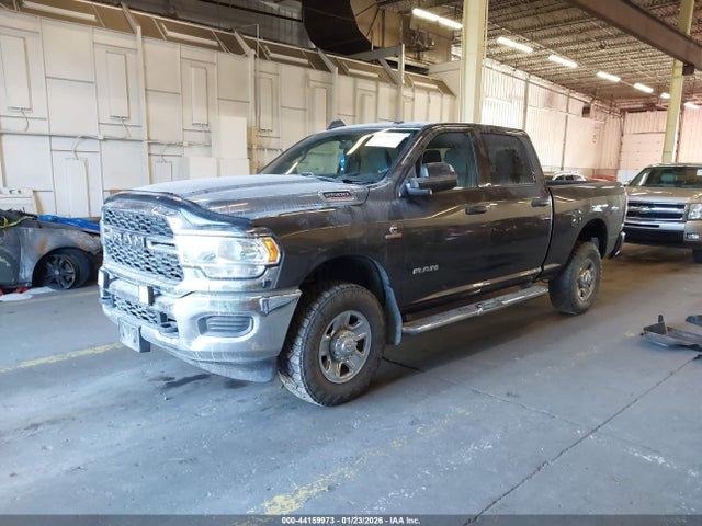 3C6UR5CL5MG654317 RAM 2500 Tradesman 4x4 6&#039;4 Box