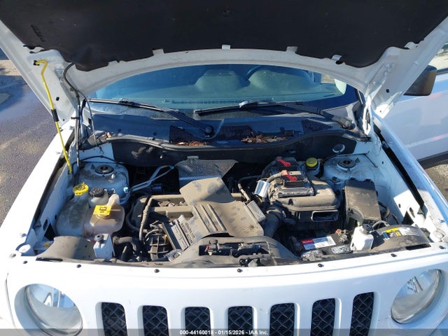 Jeep Patriot Latitude 2016 1C4NJPFA8GD795992 Image 10