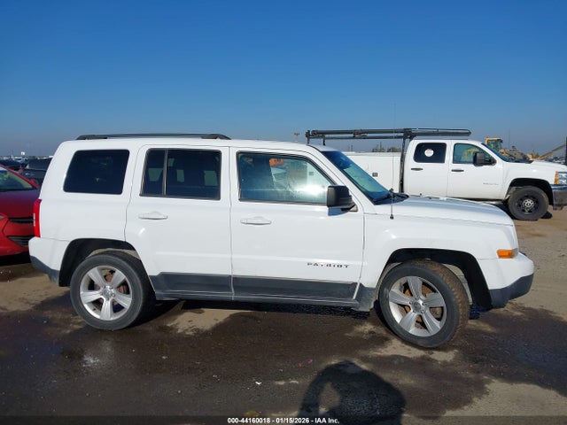 Jeep Patriot Latitude 2016 1C4NJPFA8GD795992 Image 13