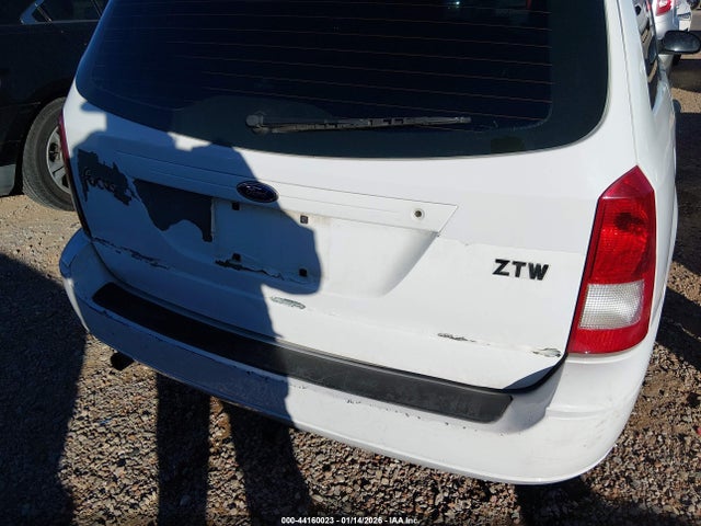 2003 FORD FOCUS 1FAHP36363W160733 Photo 5