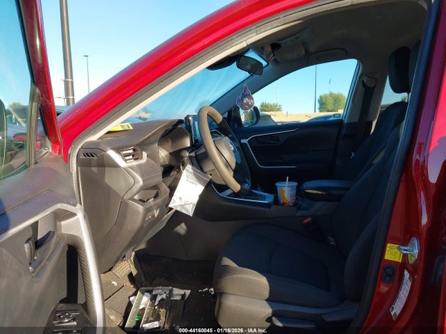 2T3H1RFV1MW140132 Toyota RAV4 LE