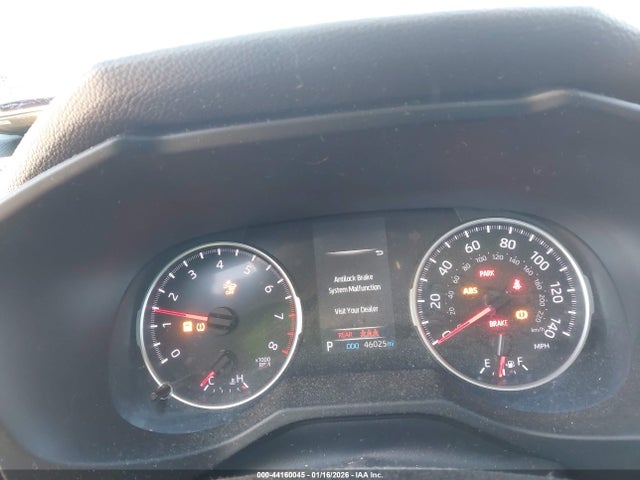 2T3H1RFV1MW140132 Toyota RAV4 LE