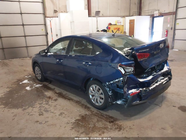 Hyundai ACCENT SE 2019 3KPC24A30KE044615 Image 3