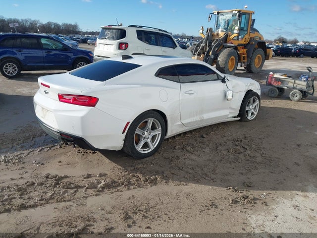 2018 CHEVROLET CAMARO 1G1FD1RSXJ0156744 Photo 3