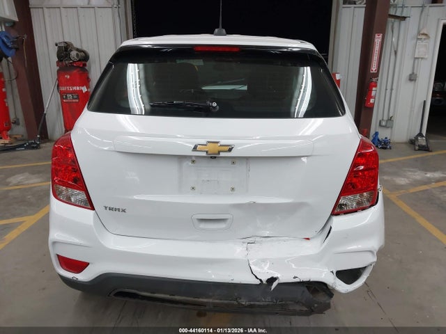 3GNCJKSB0KL116316 Chevrolet TRAX LS