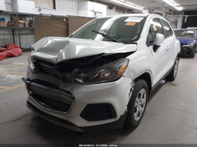 3GNCJKSB0KL116316 Chevrolet TRAX LS