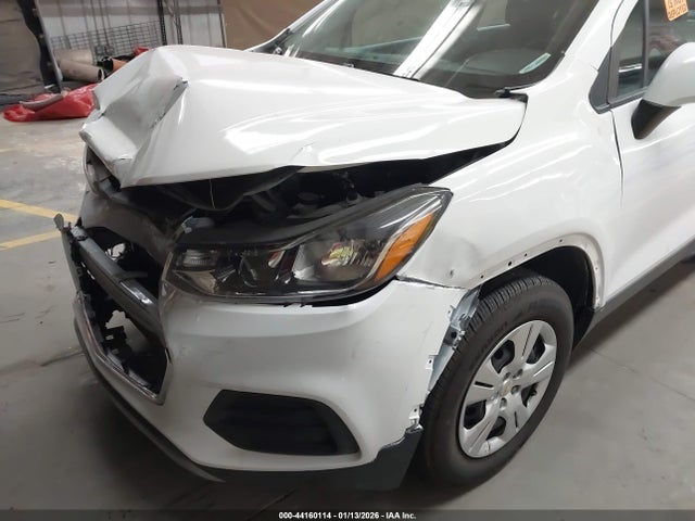 3GNCJKSB0KL116316 Chevrolet TRAX LS