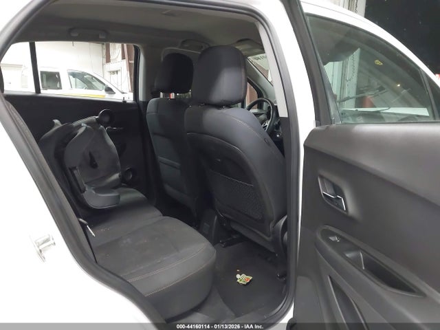 3GNCJKSB0KL116316 Chevrolet TRAX LS