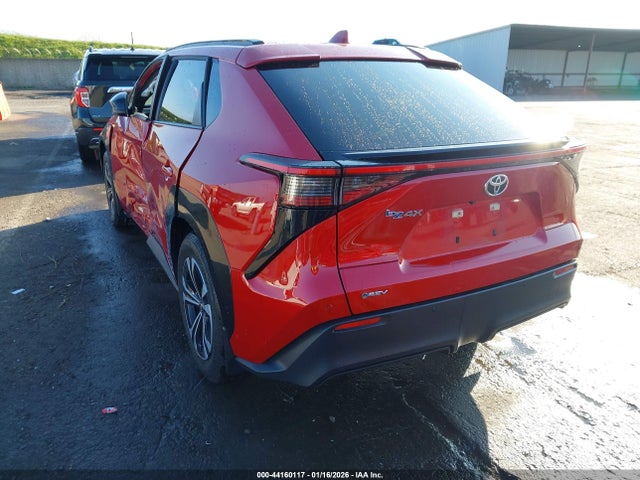 Toyota BZ4X XLE 2024 JTMAAAAA4RA046792 Image 3