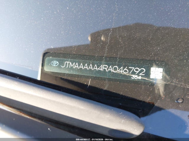 Toyota BZ4X XLE 2024 JTMAAAAA4RA046792 Image 9