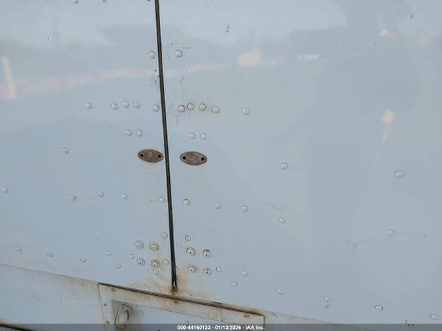 Ford E-350 Stripped 2018 1FC3E3K65JDC36719 Image 19