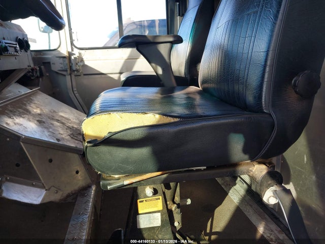 Ford E-350 Stripped 2018 1FC3E3K65JDC36719 Image 12