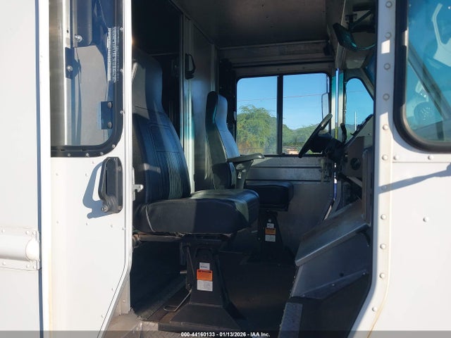 Ford E-350 Stripped 2018 1FC3E3K65JDC36719 Image 6