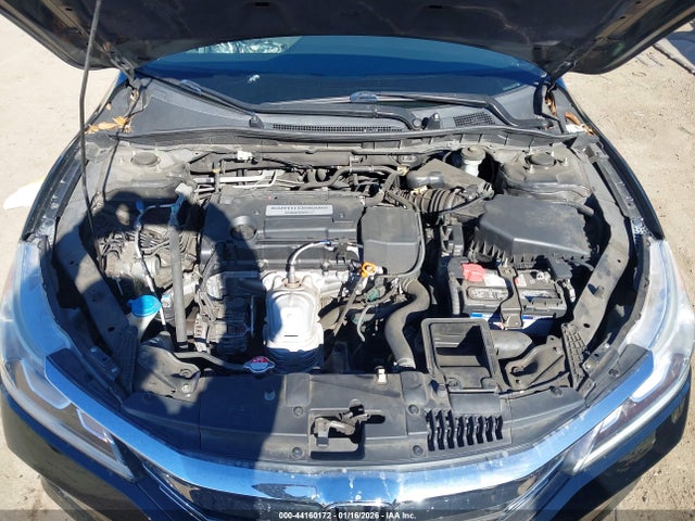 1HGCR2F3XGA000738 Honda ACCORD LX