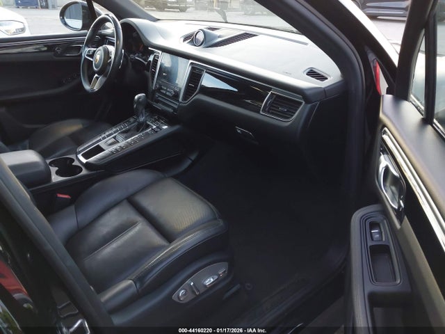 2018 PORSCHE MACAN WP1AA2A50JLB00606 Photo 4