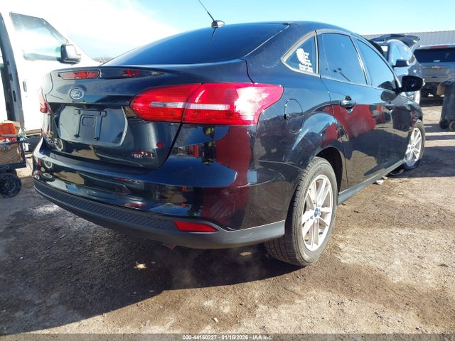 2017 FORD FOCUS 1FADP3F21HL245106 Photo 3