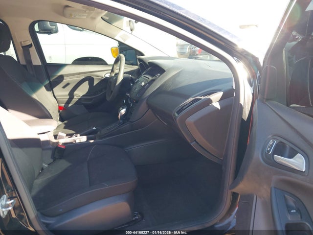 2017 FORD FOCUS 1FADP3F21HL245106 Photo 4