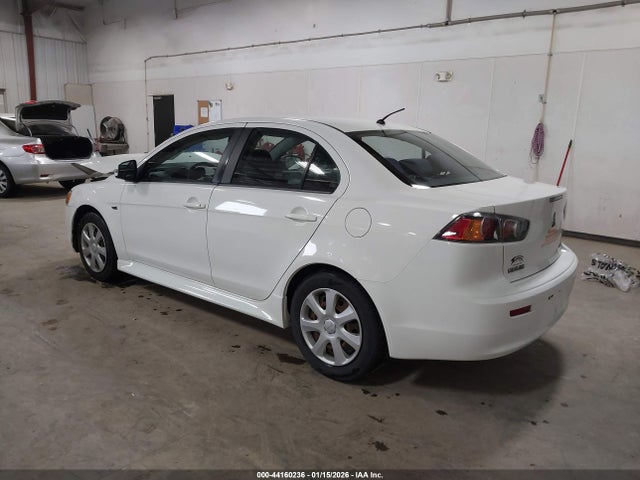 2015 MITSUBISHI LANCER JA32U2FU8FU021469 Photo 2