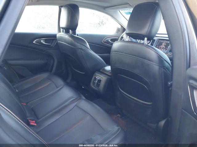 1C3CCCEG1FN540257 Chrysler 200 C