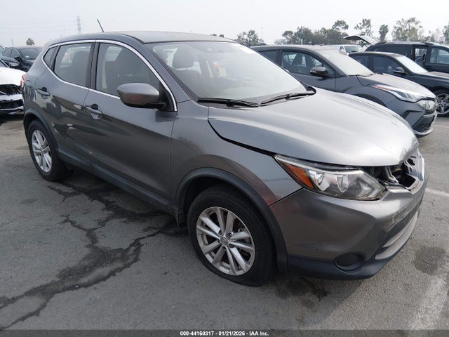 JN1BJ1CP9JW195134 Nissan Rogue Sport S