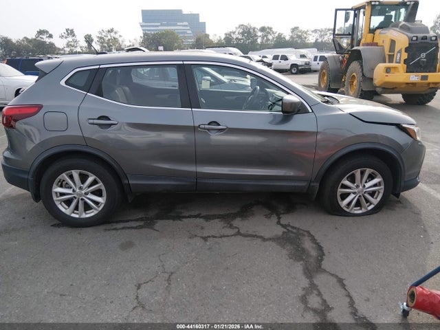 JN1BJ1CP9JW195134 Nissan Rogue Sport S