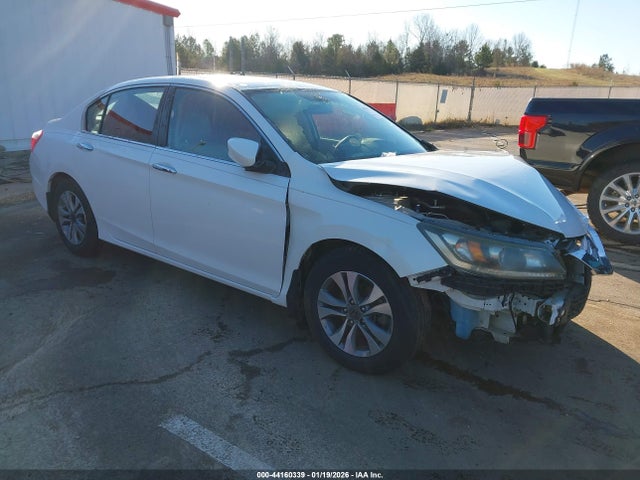 Продажа на аукционе авто 2015 Honda Accord Lx, vin: 1HGCR2F3XFA011608, номер лота: 44160339