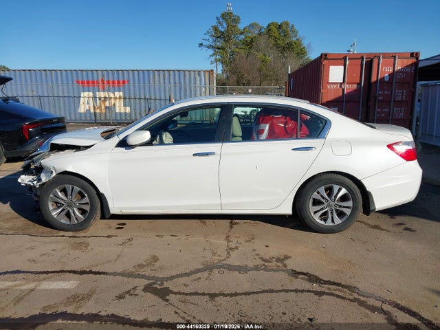 Продажа на аукционе авто 2015 Honda Accord Lx, vin: 1HGCR2F3XFA011608, номер лота: 44160339