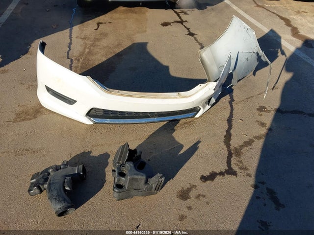 Продажа на аукционе авто 2015 Honda Accord Lx, vin: 1HGCR2F3XFA011608, номер лота: 44160339