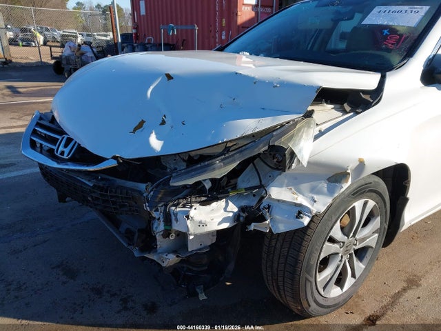 Продажа на аукционе авто 2015 Honda Accord Lx, vin: 1HGCR2F3XFA011608, номер лота: 44160339