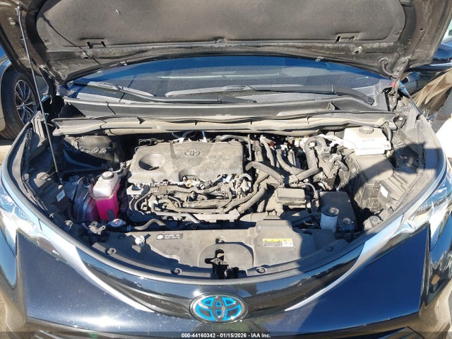 Toyota Sienna Platinum 2023 5TDERKEC8PS170771 Image 10