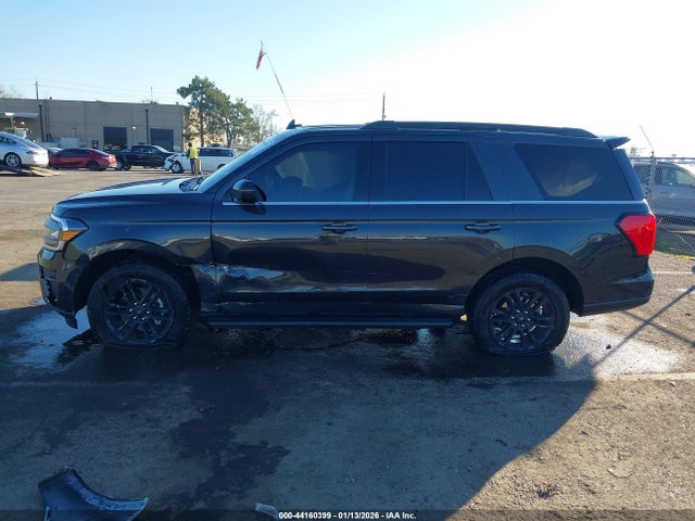 1FMJU1J87REA40087 Ford Expedition Xlt