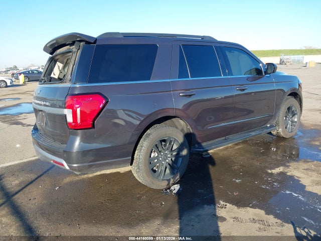 1FMJU1J87REA40087 Ford Expedition Xlt
