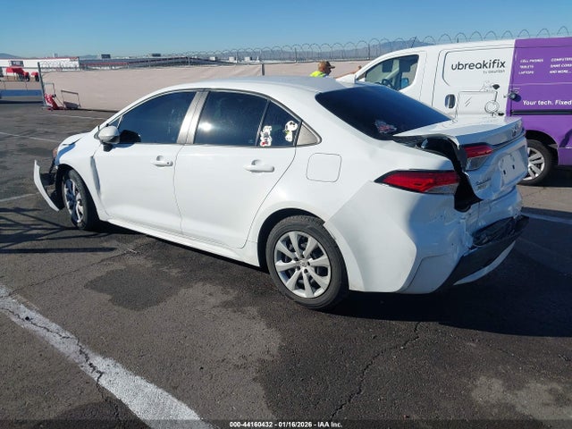 Toyota COROLLA LE 2022 5YFEPMAE3NP339464 Image 3