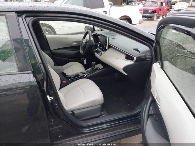 JTDEPMAE5MJ147515 Toyota COROLLA LE