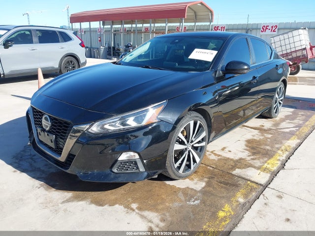 1N4BL4CVXLN318607 Nissan Altima Sr Fwd