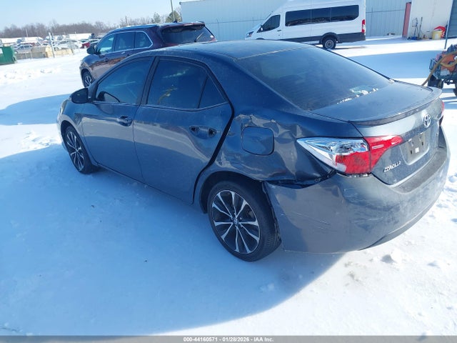 Toyota COROLLA SE 2018 5YFBURHE2JP790569 Image 3