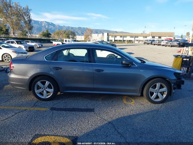Volkswagen Passat 1.8t Wolfsburg Edition 2014 1VWAT7A35EC044821 Image 14