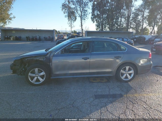 Volkswagen Passat 1.8t Wolfsburg Edition 2014 1VWAT7A35EC044821 Image 15