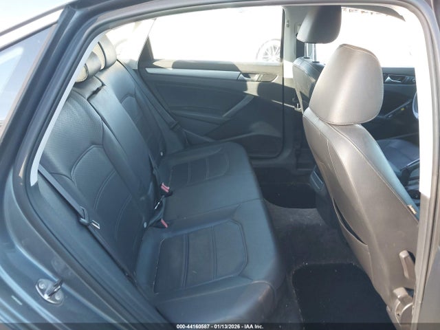 Volkswagen Passat 1.8t Wolfsburg Edition 2014 1VWAT7A35EC044821 Image 8