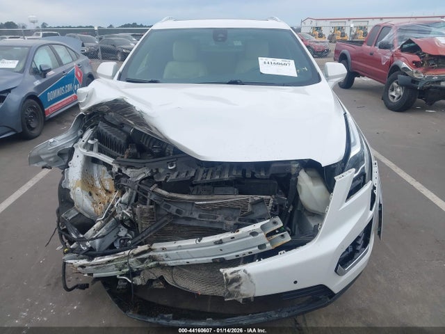 44160607 :رقم المزاد ، 1GYKNCRS2HZ133571 vin ، 2017 Cadillac Xt5 Premium Luxury مزاد بيع