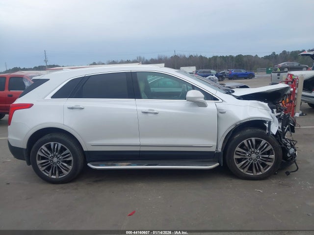 44160607 :رقم المزاد ، 1GYKNCRS2HZ133571 vin ، 2017 Cadillac Xt5 Premium Luxury مزاد بيع