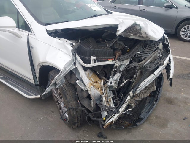 2017 CADILLAC XT5 1GYKNCRS2HZ133571 Photo 5