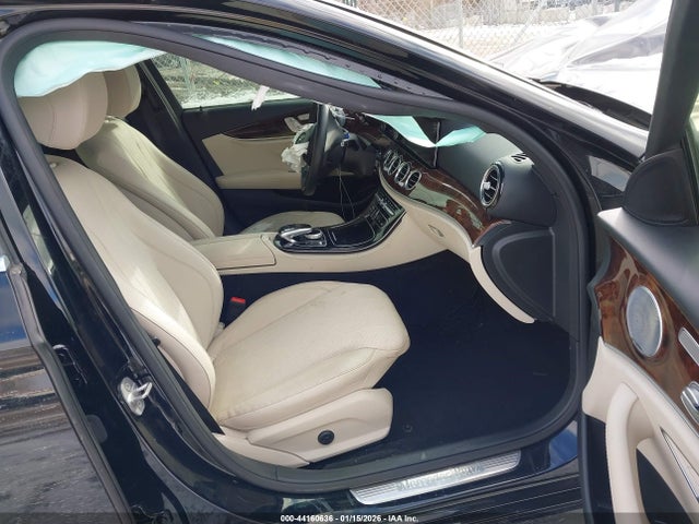 Продаж на аукціоні авто 2018 Mercedes-benz E 300, vin: WDDZF4JBXJA393181, номер лоту: 44160636
