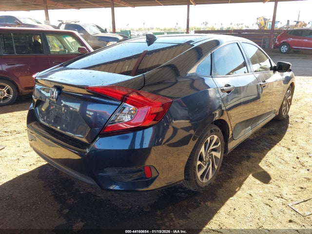 Honda CIVIC EX 2017 2HGFC2F78HH577465 Image 4