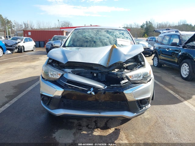 JA4AP3AWXJU000628 Mitsubishi Outlander Sport 2.4 Se