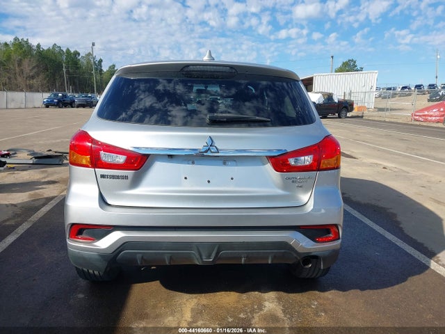JA4AP3AWXJU000628 Mitsubishi Outlander Sport 2.4 Se