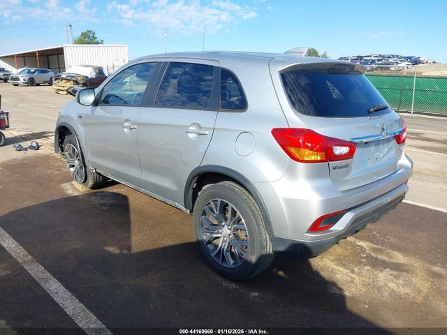 2018 MITSUBISHI OUTLANDER SPORT JA4AP3AWXJU000628 Photo 2