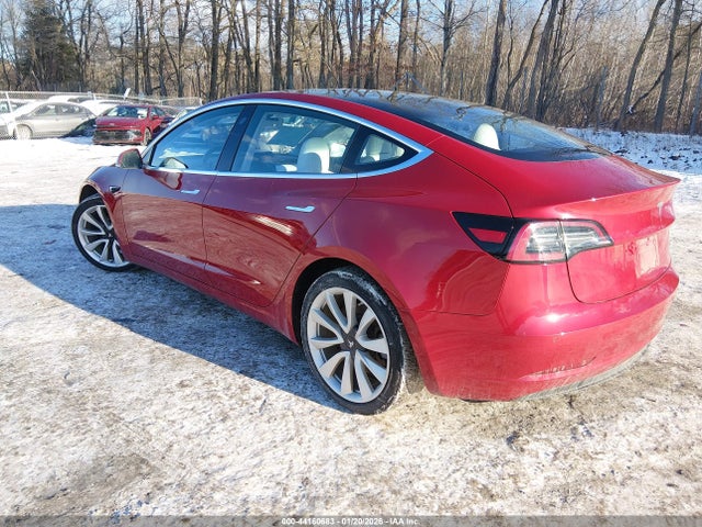 2018 TESLA MODEL 3 5YJ3E1EB0JF147355 Photo 2