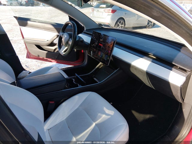 2018 TESLA MODEL 3 5YJ3E1EB0JF147355 Photo 4