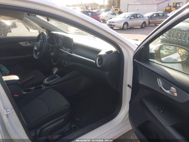 3KPF24AD2NE503749 KIA Forte Lxs